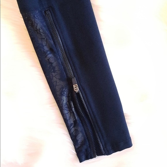 Fabletics leggings SEXY flower mesh - Picture 3 of 6